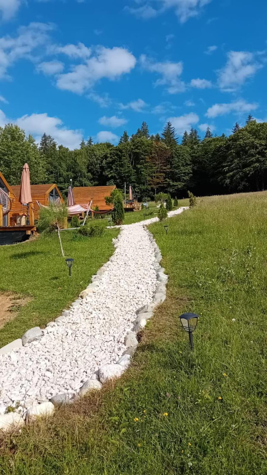 My Little Village Poiana Mărului Eksteriør billede